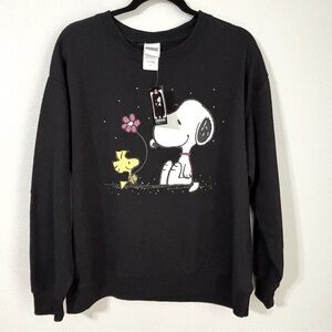 NWT Peanuts Black Womens XL Sweatshirt Snoopy Woodstock Novelty Nostalgia Retro‎